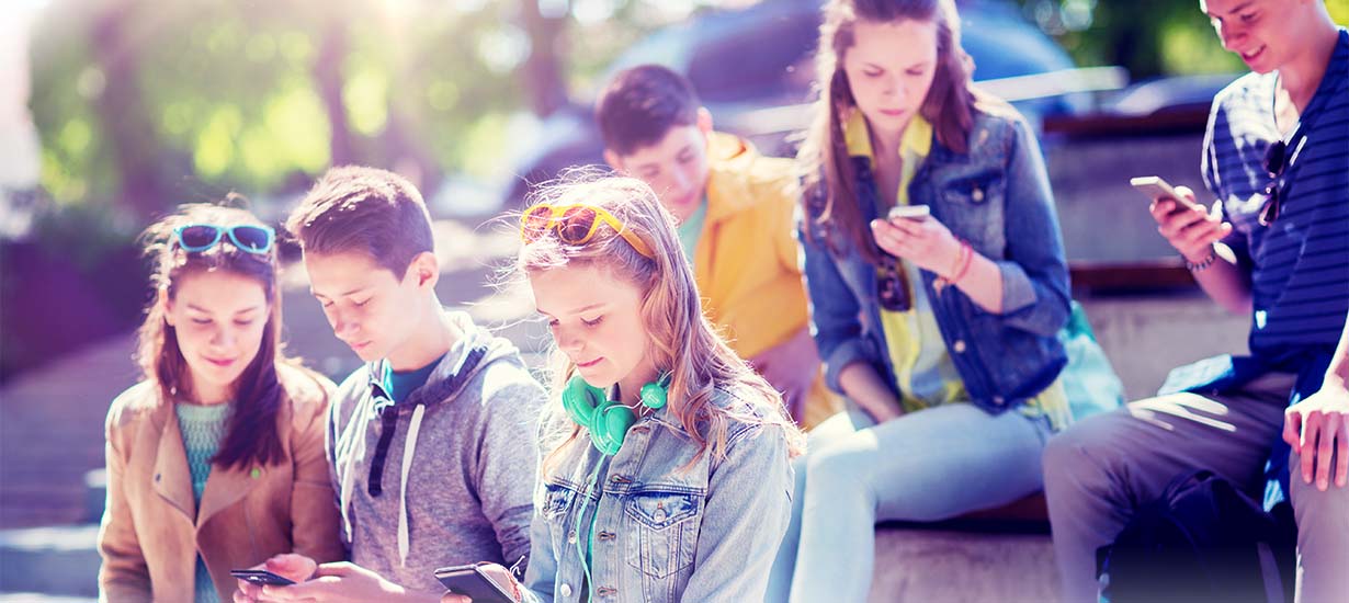 87% des enfants de 11-12 ans utilisent régulièrement au moins un réseau social…plus 10% en 2 ans